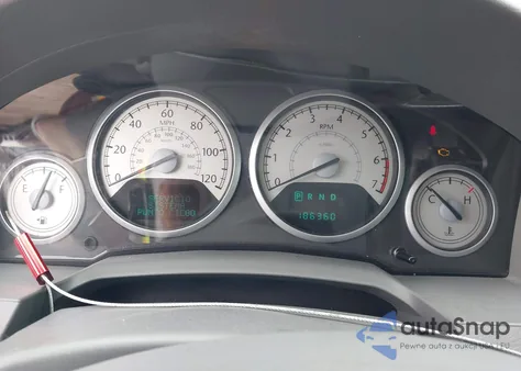 2010 Chrysler Town & Country Touring из США, поврежденный, VIN 2A4RR5D16AR128354